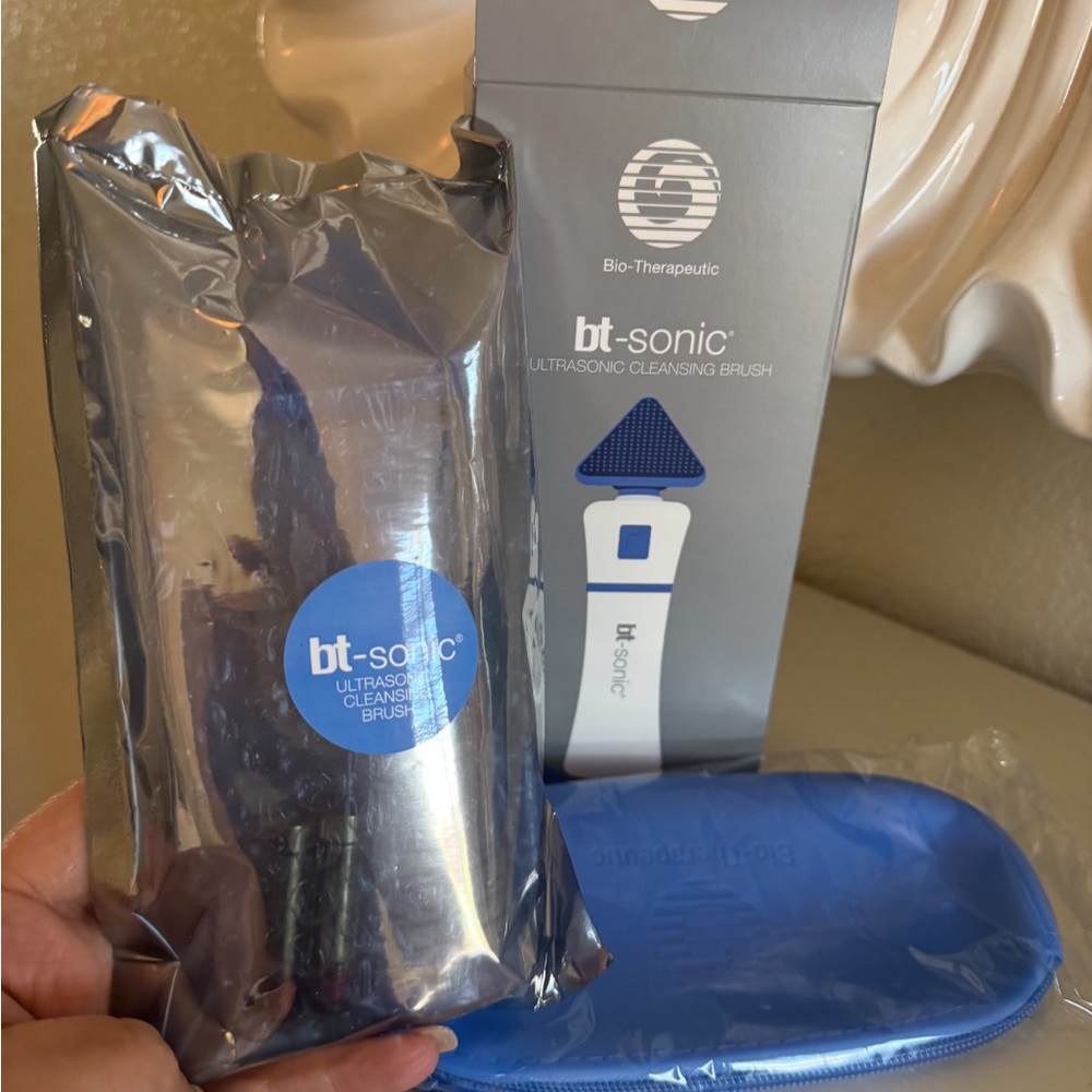 BT-Sonic Ultrasonic Cleansing Brush - Blue